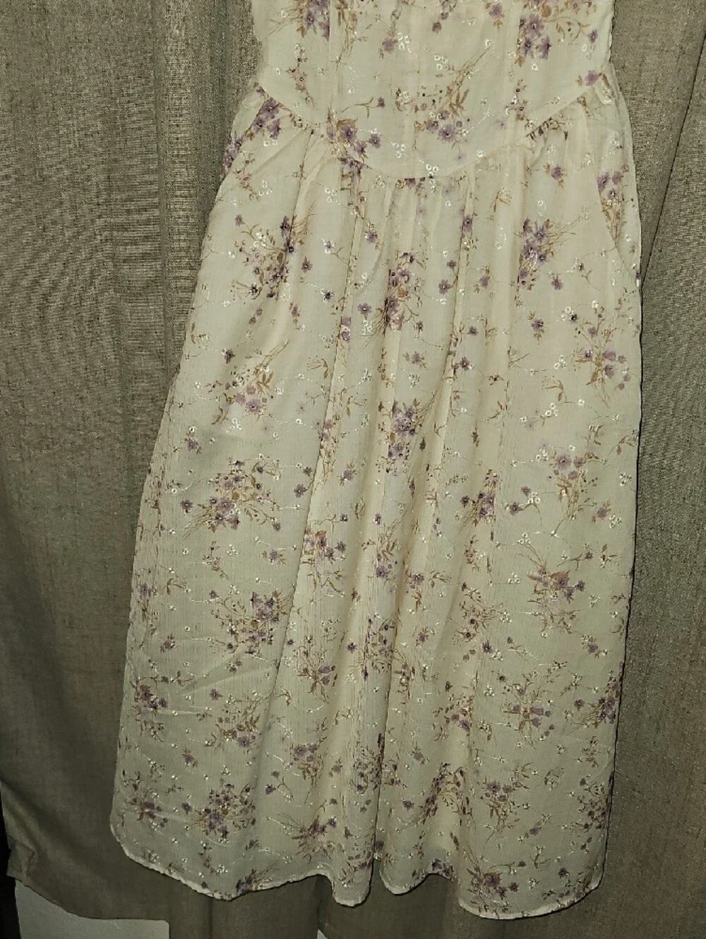 Jessica Simpson Floral Cream Midi Dress with Lavender Print With Pockets - Picture 3 of 7